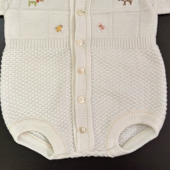 Vintage White Knit Baby Romper/Onesie with Textured Pattern & Embroidery - Picture 4 of 12